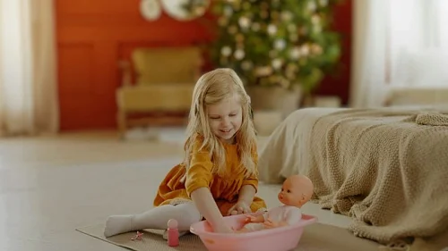 Быстрая уборка с малышом: советы для родителей